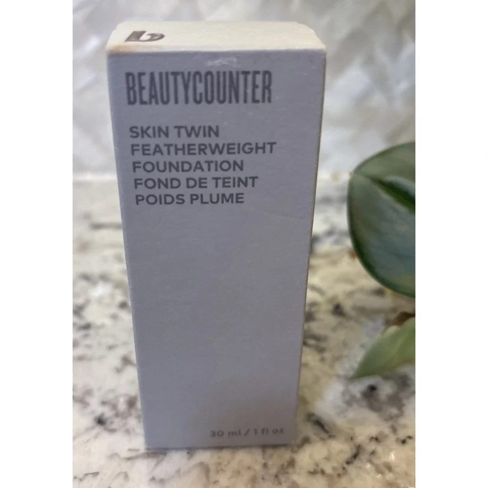 BEAUTYCOUNTER Skin Twin Featherweight Foundation 1 Fl Oz Deep 620‎
